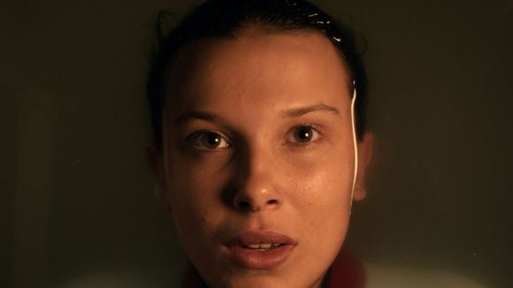 'Não acreditem em tudo o que algum idiota aleatório diz': estrela de 'Stranger Things' se irrita com rumor de 'episódio secreto' enquanto 280 mil fãs assinam abaixo-assinado sobre cenas cortadas