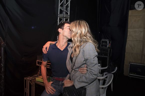 Tela preta na Globo após beijo entre Tralli e Ticiane levanta suspeitas de 'boicote' nas redes sociais