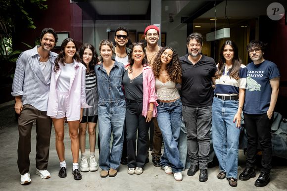 Foto divulgada à imprensa do elenco da série 'Amor da Minha Vida 2'.