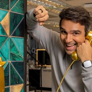 Tadeu Schmidt ainda ganhou a oferta de ‘um mês de assinatura’ da Netflix após gafe no ‘BBB 26’