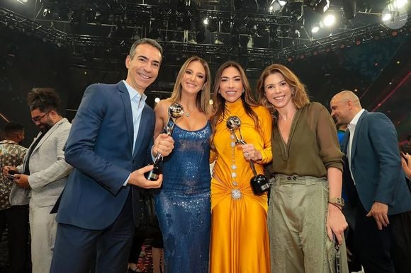 Filhas de Silvio Santos, Daniela Beyruti e Patricia Abravanel se encontraram com o casal Cesar Tralli e Ticiane Pinheiro