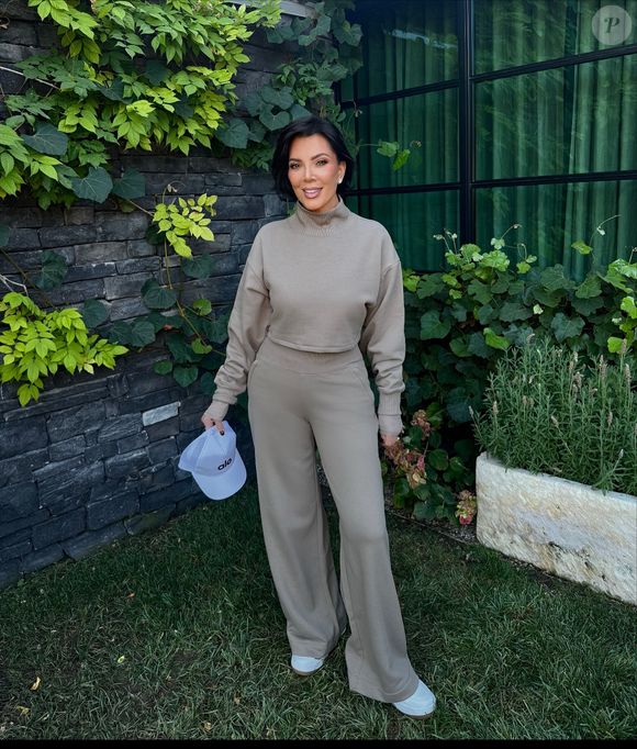 Transformação de Kris Jenner custou caro e a socialite não escondeu nenhum detalhe do procedimento