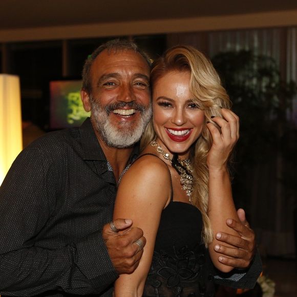 Paolla Oliveira vai ser dirigida por Rogério Gomes, o Papinha; os dois tiveram um relacionamento no passado.