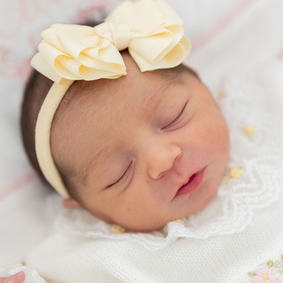 Filha de Zezé Di Camargo e Graciele Lacerda, Clara tem apenas 4 dias de vida