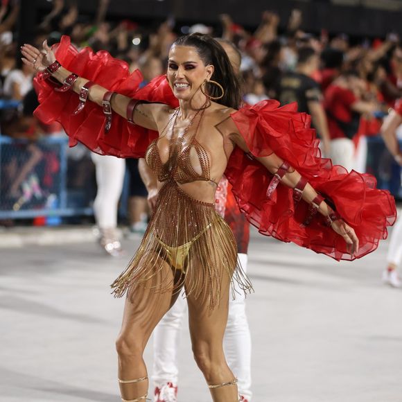 Deborah Secco abusou da sensualidade