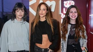 Frio, chuva e muito estilo! Bruna Griphao, Klara Castanho, Agatha Moreira e mais famosos apostam em looks pesados no 3º dia do Rock in Rio. Veja +40 fotos!