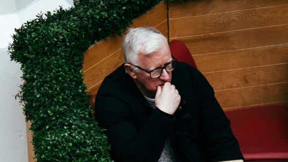 A psicologia diz que as pessoas que têm dificuldade em manter amizades íntimas depois dos 50 anos não estão perdendo uma habilidade: elas estão enfrentando um problema estrutural