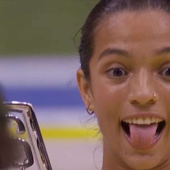 Aos 18 anos, Rayssa Leal venceu o Rio Takeover, terceira etapa da temporada da SLS, e aproveitou o pódio para fazer uma declaração emocionante ao pai, Haroldo