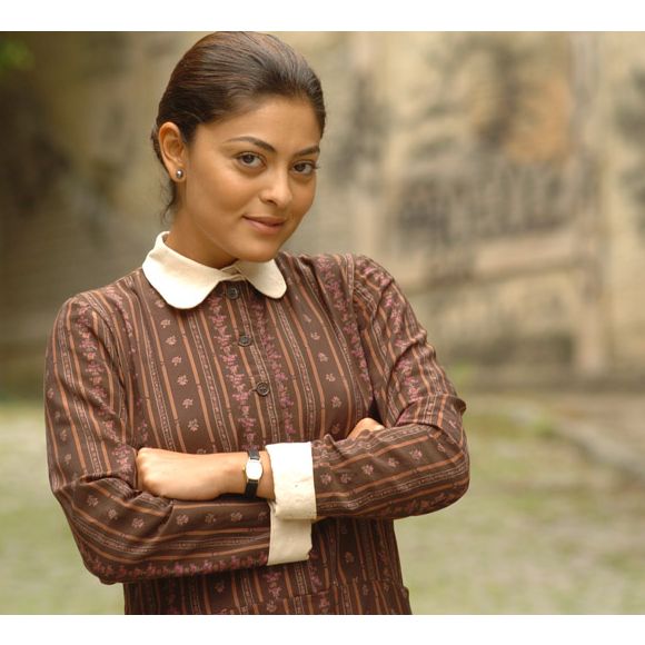 Juliana Paes interpretou uma falsa recatada, que fingia religiosidade enquanto levava uma vida amorosa cheia de segredos.