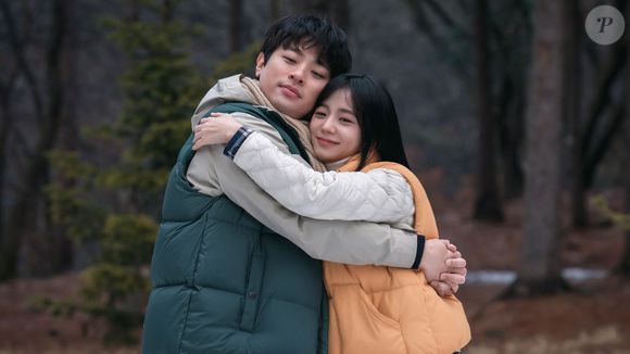 4. 'Newtopia' aparece na 326ª posição do ranking das séries mais populares do momento no IMDb