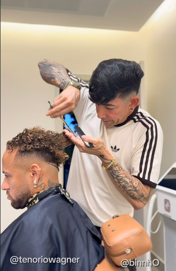 Neymar apostou no retorno do moicano que marcou sua carreira, mas as reações dos internautas dominaram a conversa