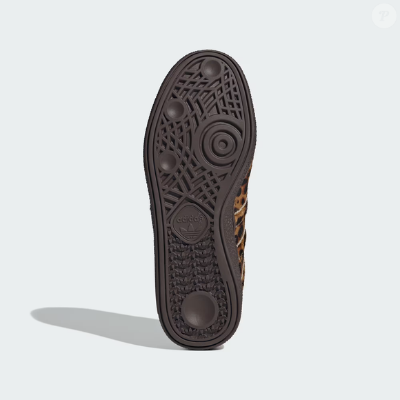 Com preço de R$ 799,99 no site da Adidas no Brasil, o Handball Spezial se consolida como um dos itens mais desejados da temporada