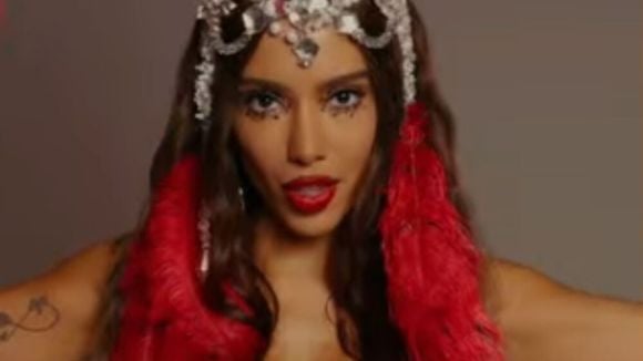 ‘Levo com respeito’: Anitta assume posto de rainha de bateria da Grande Rio; conversa com Paolla Oliveira foi crucial para decisão da cantora