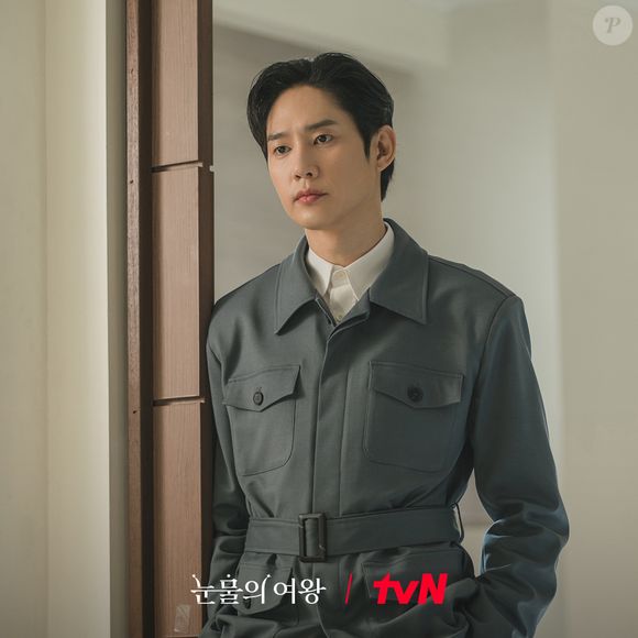 Yoon Eun-seong – Rainha das Lágrimas: obcecado e manipulador, finge ser amigo, mas destrói famílias e empresas por um amor que nunca teve