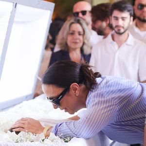 Fotos de Ivete Sangalo no velório de Preta Gil comoveram o público