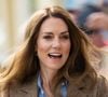 Kate Middleton está com seu cabelo mais claro e brilhante.