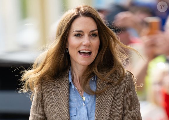 Kate Middleton está com seu cabelo mais claro e brilhante.
