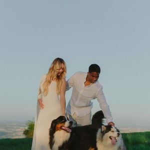 Gravidez de Gabriely Miranda: mulher de Endrick e o jogador brincaram que agora são cinco ao contarem os pets do casal