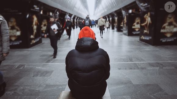 O descanso emocional pode estar justamente na liberdade de alternar entre a convivência e os momentos a sós, respeitando o que faz sentido em cada ocasião