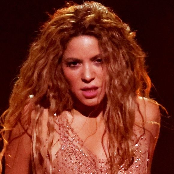 Shakira aparentou preocupação com o pai durante show no Rio