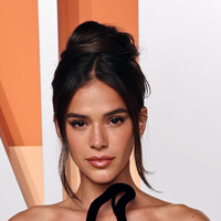 Moda, cinema, grandes marcas e muito dinheiro: o plano por trás da ascensão internacional de Bruna Marquezine