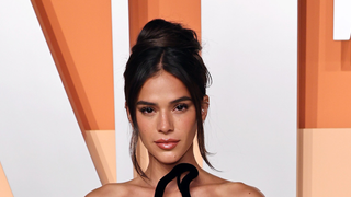 Moda, cinema, grandes marcas e muito dinheiro: o plano por trás da ascensão internacional de Bruna Marquezine