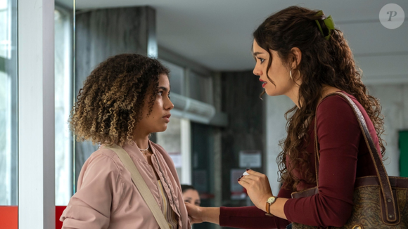 Uma pessoa com alta inteligência emocional “sabe como deixar o ego de lado” e tende a escolher temas que despertem interesse genuíno no outro.