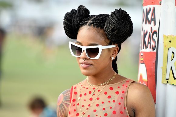 Vai no Lolla 2026? Aposte no protetor solar com cor para um acabamento mais leve e matte na pele