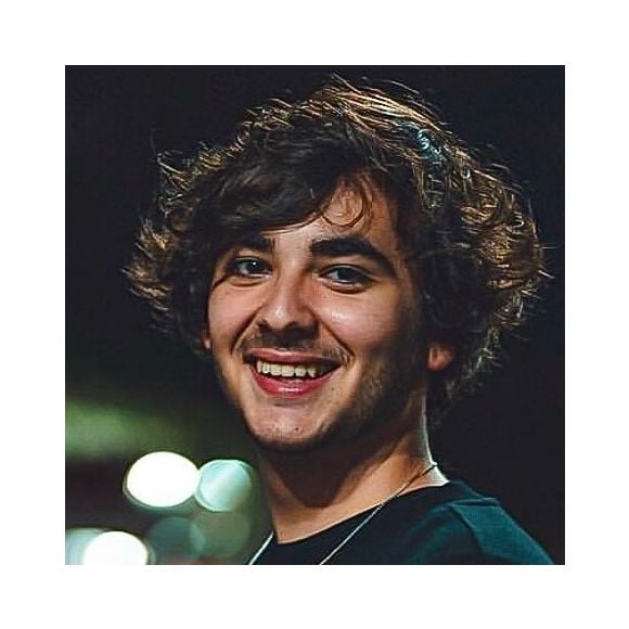 Luca Bueno é o filho caçula de Galvão Bueno, único fruto do casamento com Desirée Soares