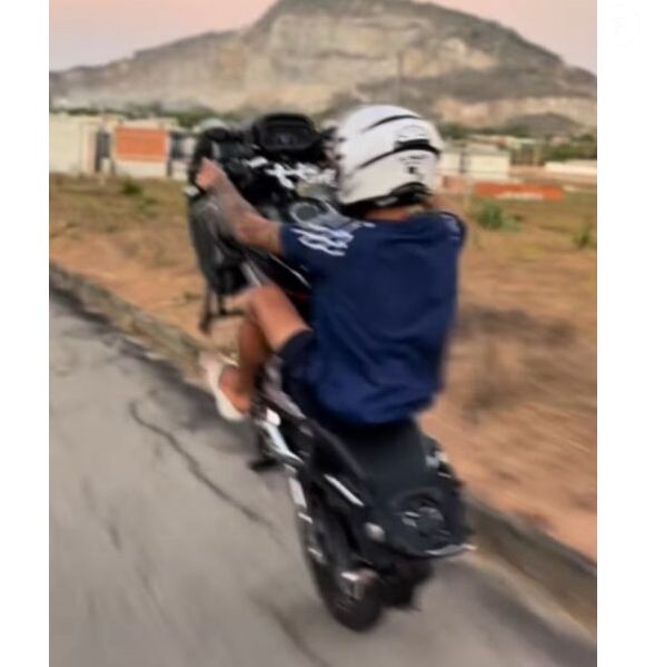 Influenciador Cearense do Grau tinha 18 anos e ganhou popularidade na web com vídeos de manobras arriscadas em moto