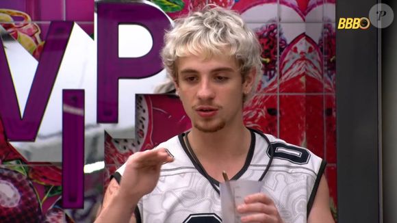 Juliano pediu para que Juliano Floss não acordasse e nem desse repostas para Leandro, que poderia ganhar a prova