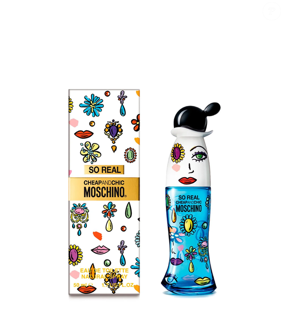 Com frasco de 50 ml por R$ 239,90, o So Real Cheap & Chic combina notas cítricas, frutadas e florais com um fundo de Almíscar, Ambroxan, Cedro e Musgo de Carvalho, em uma fragrância que a própria Moschino descreve como 'irónica e divertida'