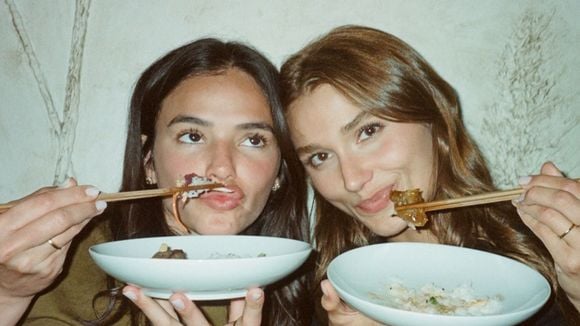 'Meu peito é só gratidão e orgulho': Bruna Marquezine faz declaração emocionante no aniversário de Sasha e revela momentos íntimos em álbum com estilista; veja 20 fotos!