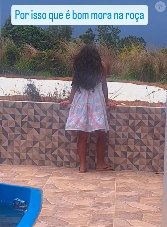 'Por isso que é bom morar na roça': frase do pai, Roberto, em foto da neta perto da piscina, virou combustível para julgamentos na web