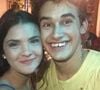 Há quase uma década, ele apareceu com sorriso desdentado após brilhar em 'Chiquititas' e hoje é a maior aposta da Globo como galã e 'mozão' do Brasil - na foto, ator com Livia Inhudes