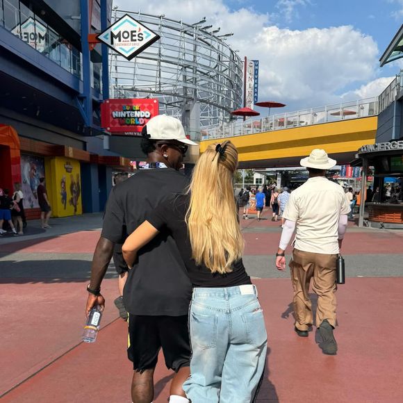 Vini Jr. reuniu imagens de momentos com Virgínia Fonseca, incluindo a viagem recente para a Disney