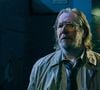 Jackson Lamb (Gary Oldman) pressente algo suspeito e, diante da escalada dos assassinatos, decide dissolver sua equipe. Mas lidar com uma equipe de pessoas à margem da sociedade é sempre mais fácil na teoria do que na prática.