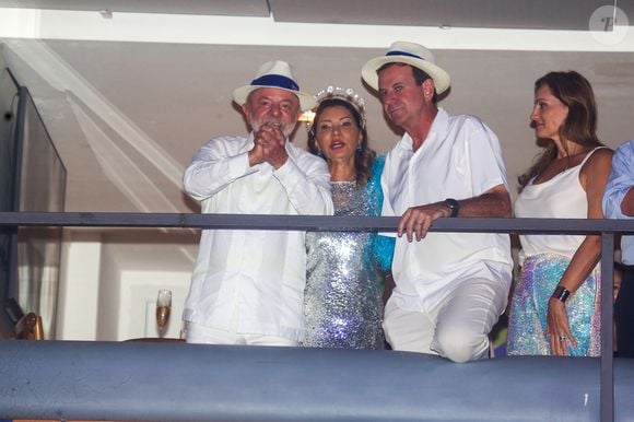 Lula assistiu ao desfile em sua homenagem na companhia do prefeito do Rio de Janeiro, Eduardo Paes