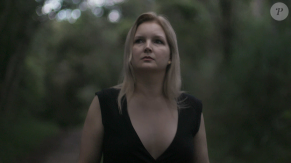 Elize Matsunaga também apareceu usando uma pulseira 7 nós, conhecida por afastar as energias negativas, inveja e mau-olhado