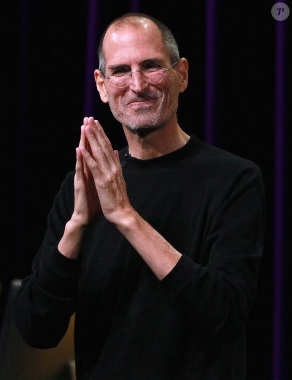 Steve Jobs não deixou sua fortuna de 10 bilhões de dólares para três filhos. A única a receber uma fatia foi a mais velha, reconhecida anos depois