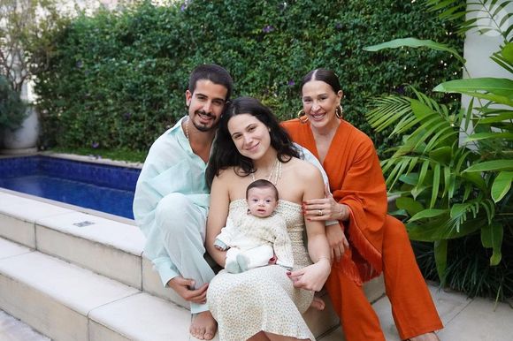 Além de Luca, Claudia Raia é mãe de Enzo Celulari e Sophia Raia