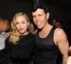 Perez Hilton, nome artístico de Mario Armando Lavandeira Jr., construiu uma carreira acompanhando a vida dos famosos. O blogueiro lançou seu site em 2004 e se tornou referência na internet