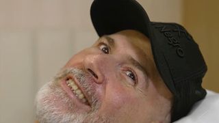 Café, cerveja e mais! Baleado na cabeça, Mingau, do Ultraje a Rigor, volta a se alimentar após estímulos inusitados: 'Ele adora'. Entenda!