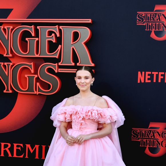 Na premiére de 'Stranger Things 3', Millie Bobby Brown usou vestido rosa volumoso