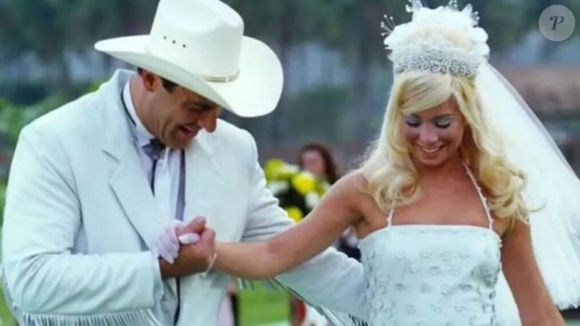 Jorginho (Gerson Brenner) recebe a notícia da gravidez de Alicinha (Dani Winnits) no final de 'Corpo Dourado'; cena emocionou público