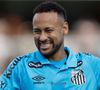 Neymar compra réplica de Batmóvel por mais de R$ 8 milhões mas é impedido de usar carro de luxo nas ruas