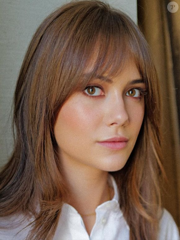 Franja cortina em camadas com efeito de contorno