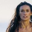 'Implorar para que não filmasse na minha...': a única e polêmica exigência de Demi Moore para cena inesquecível de biquíni em 'As Panteras'