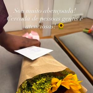 Sem revelar detalhes do rompimento, Erika Januza afirma que ainda busca compreender o que aconteceu e comove seguidores com publicação.
