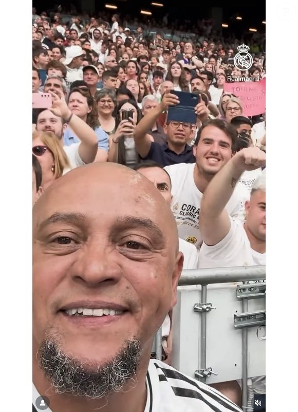 Roberto Carlos teve passagens como jogador pelo Palmeiras e Real Madrid só para citar alguns clubes, ganhando títulos como o da Copa Intercontinental, o Paulista e o Brasileiro